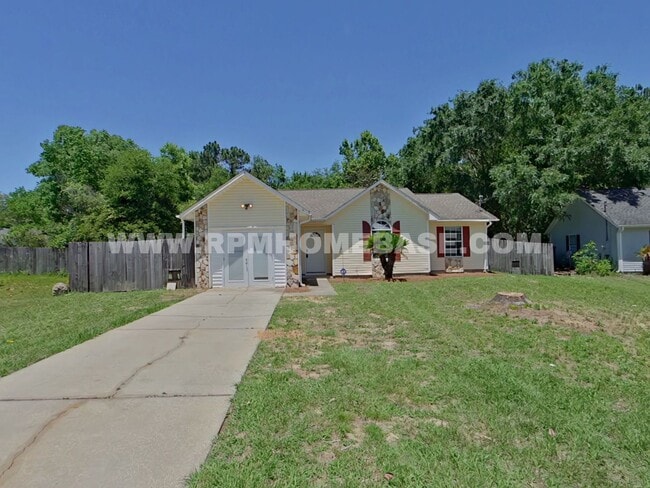 Building Photo - Charming & Updated 3BR/2BA plus Flex Room with Massive Privacy-Fenced Backyard