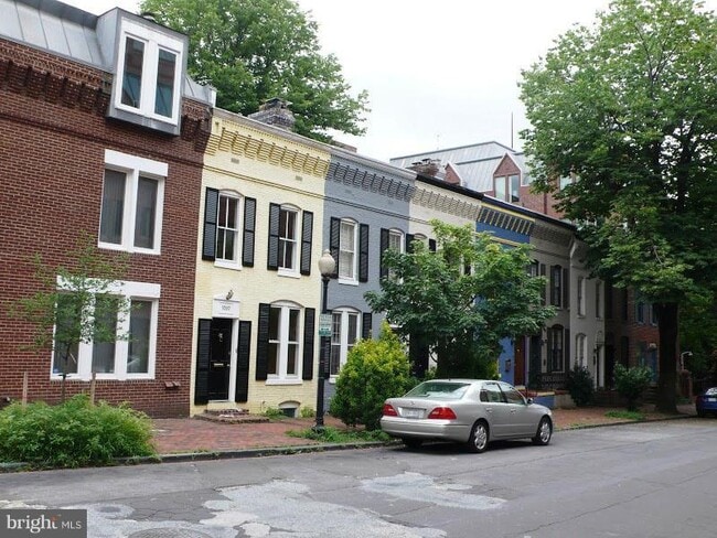 Photo - 1077 30th St NW Unidad 504