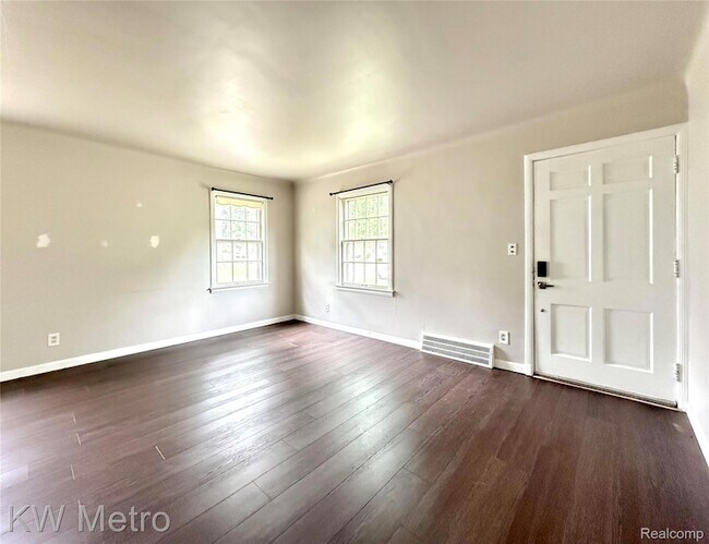 Photo - 1305 Collegewood St