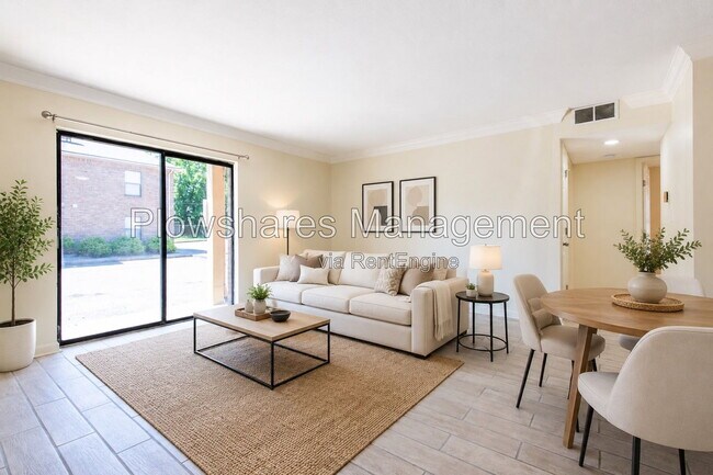 Building Photo - 106 E Florence Ave Unit 13