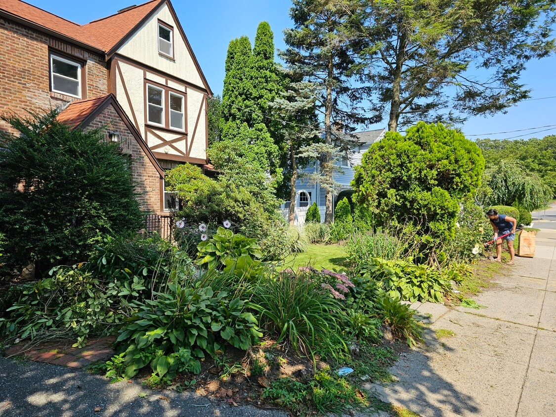 Photo - 419 Pond St (Boston, MA)