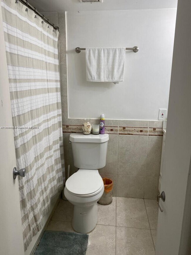 Photo - 1801 S Treasure Dr Unit 108