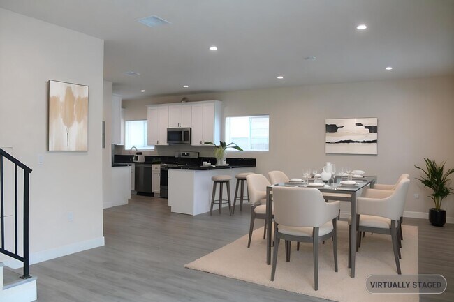 Photo - Charming & Private 4-Bedroom, 4-Bath Home in Sherman Oaks