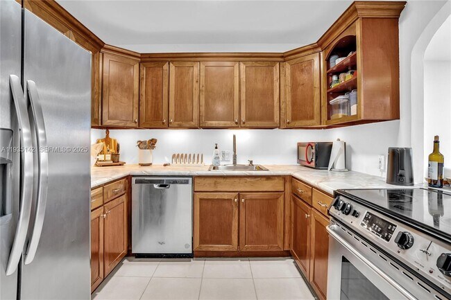 Photo - 3675 N Country Club Dr Unidad 410