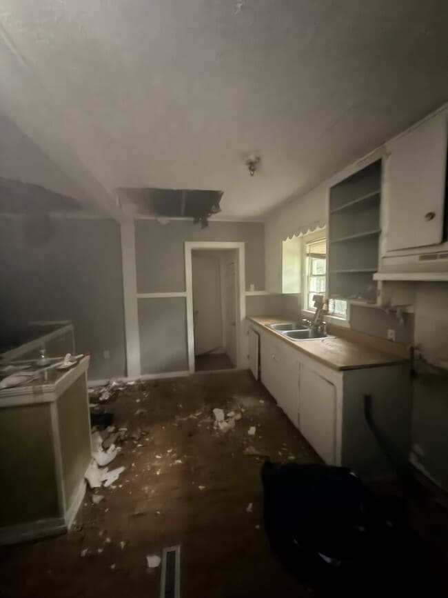 Photo - 368 Broadview St