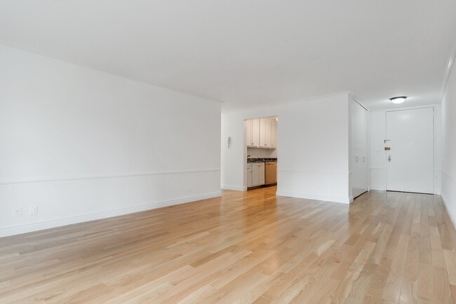 Photo - 40 E 94th St