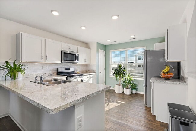 Photo - 3806 Honeysuckle Ln