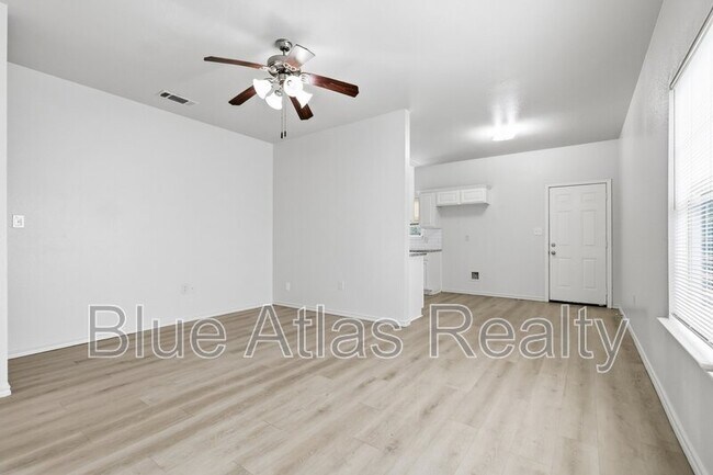 Photo - 908 Drexel St