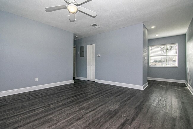 Photo - Newly Renovated and Remodeled - 2 Bedroom ...