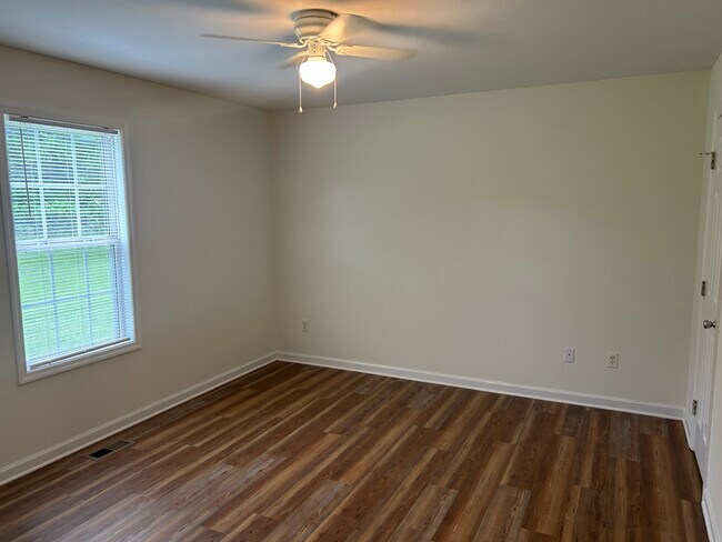 Photo - 51 Farm View Cir