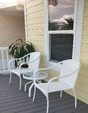 Photo - 211 NE Coastal Dr