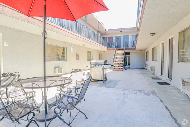 Building Photo - Cohasset Apartments