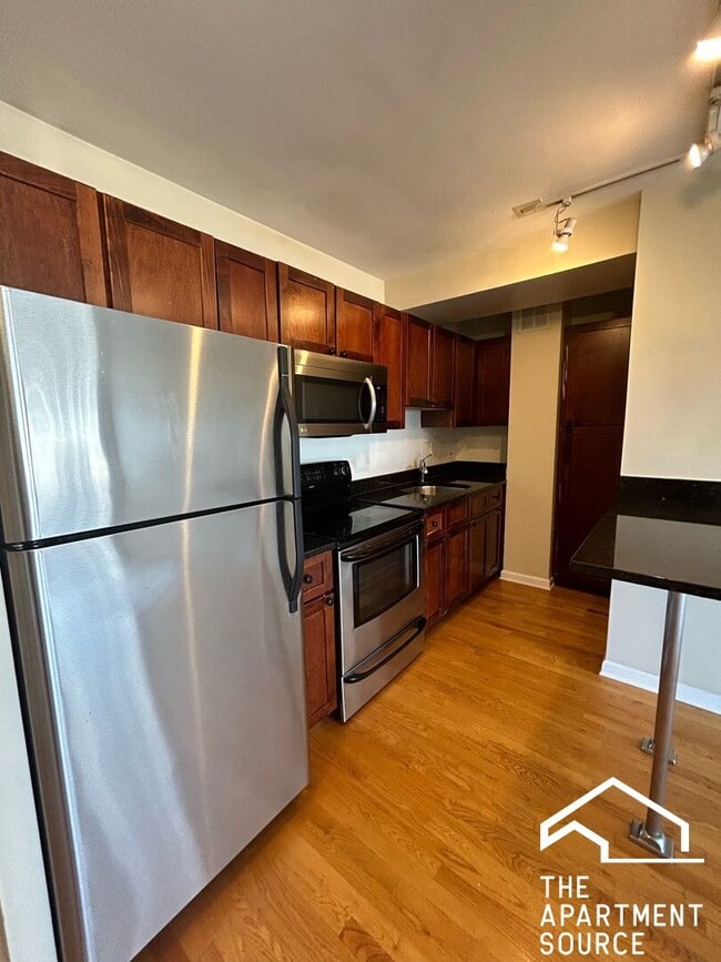Building Photo - 4180 N Marine Dr Unit 1210 Rental