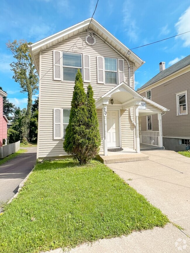 Building Photo - 70 Groton Ave Unit 1 Rental