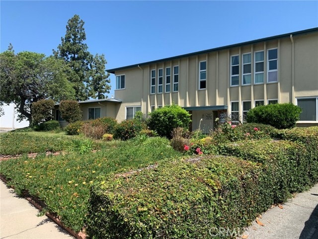 Building Photo - 1037 Portola Dr