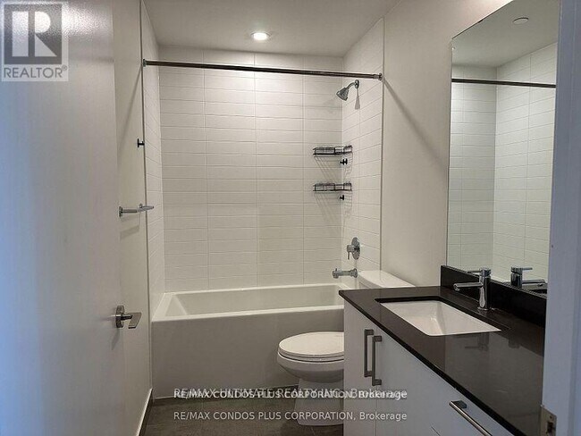 Photo - 576 Front St W Unité 1113E