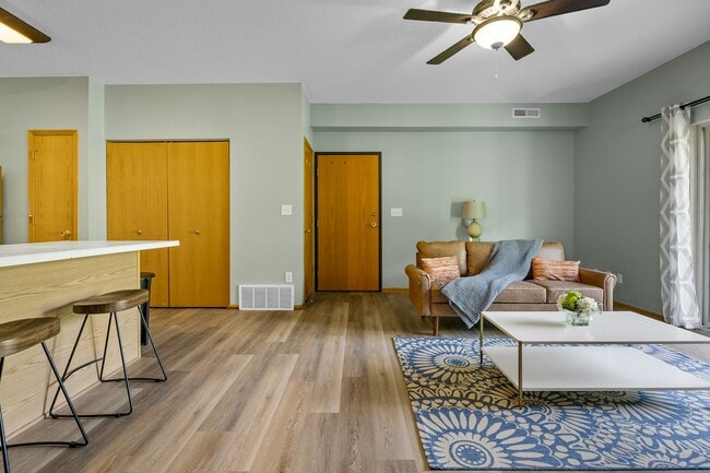 Photo - 2272 Holiday Rd Unit 607