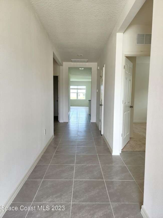 Photo - 4925 Amasa Cir