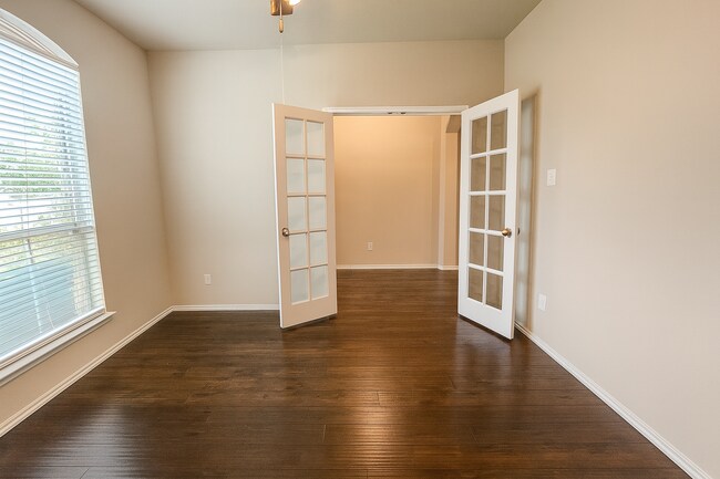 Photo - 263 Bainbridge Rd