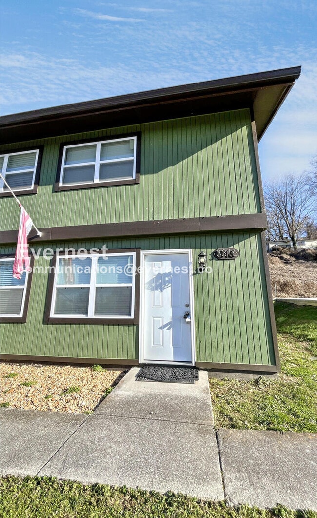 Building Photo - 3316 Roadrunner Trail