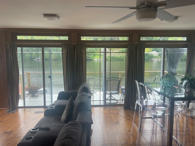 Photo - 129 Lakemere Dr