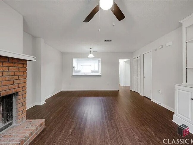 Photo - 207 Highland Park Dr