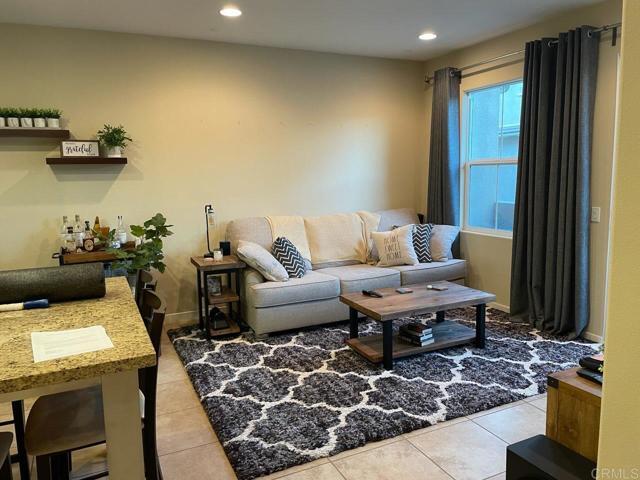 Photo - 2223 Indus Way