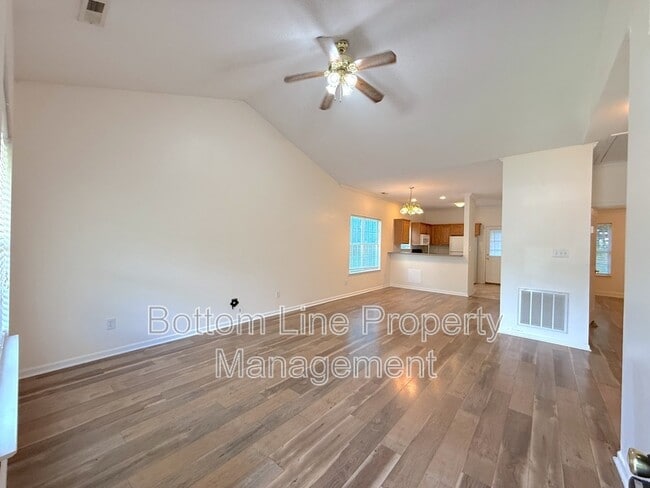 718 Cody Ct