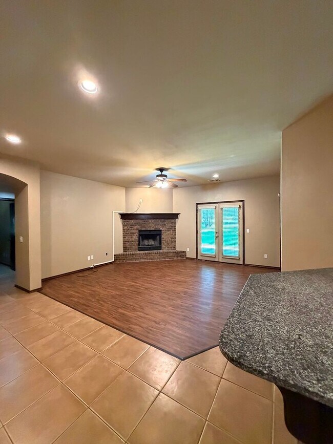 Photo - 3 bd/2 ba on Half acre - Edmond Schools