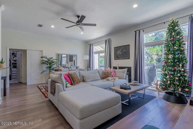 Photo - 2337 Matheson Dr