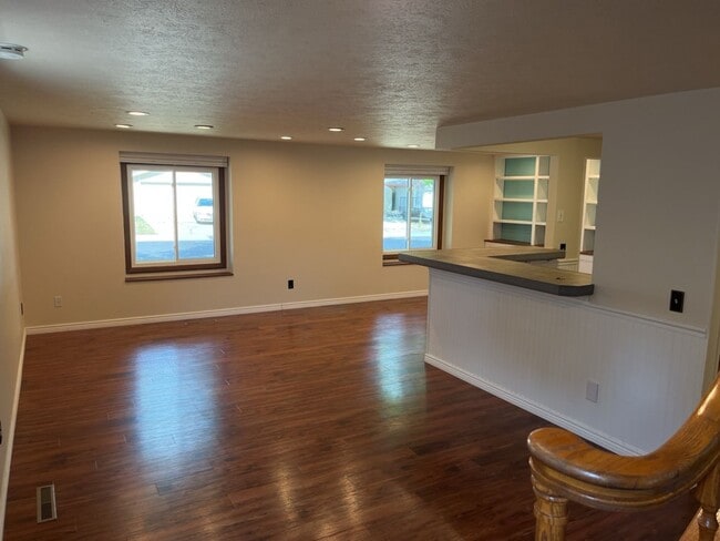 Photo - 3 Bed 2.5 Bath Single-Family Home on Cul-De-Sac w/ Large Fenced Backyard, Garage