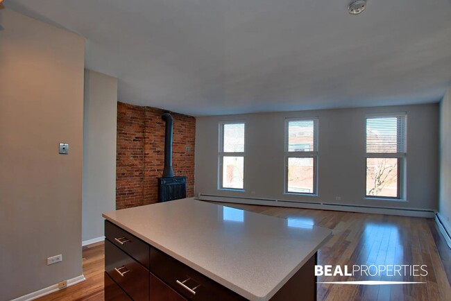 Photo - 2220 N Clark St Condo Unit 1 bed