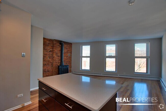 Building Photo - 2220 N Clark St Unit 1 bed Rental