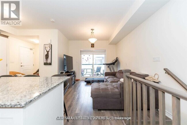 Photo - 250 Lagerfeld Dr
