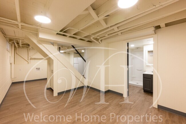427 E Pine St Unit 427 Pine, Unit B