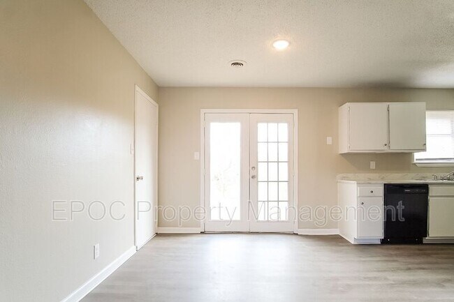 Photo - 5535 S 37th W Ave