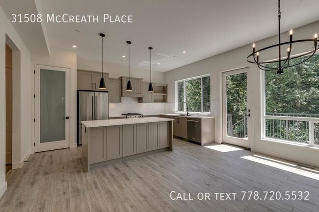 Photo - New Executive 6 Bedroom 4 Bathroom Home