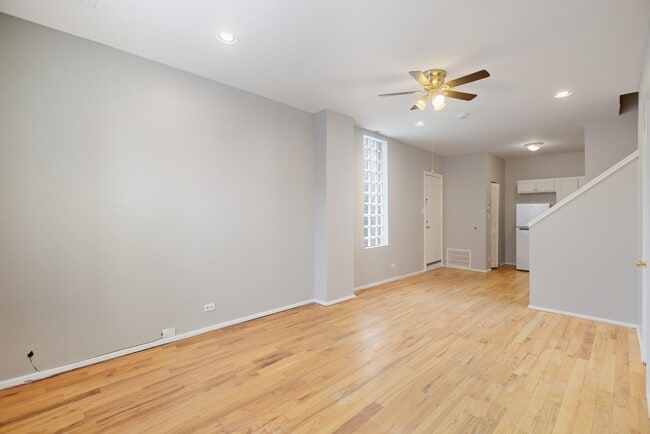 Photo - 2313 W McLean Ave Unit 1E