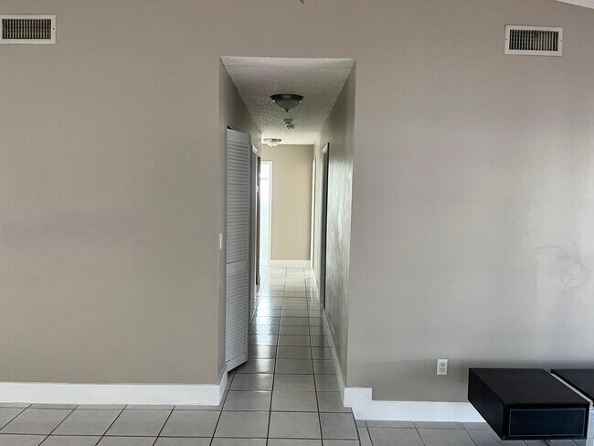 Photo - Southwest 45th Terrace, Miami, FL 33175 - ...