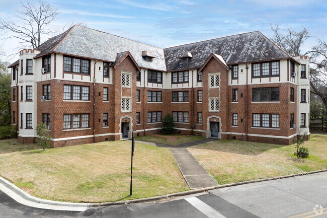 Exterior - The Castle in Cloverdale Apartamentos