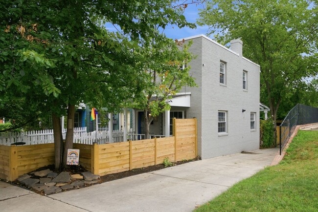 Photo - 1317 Pendleton St