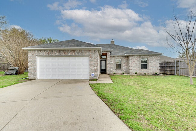 Photo - 102 Paloma Cir