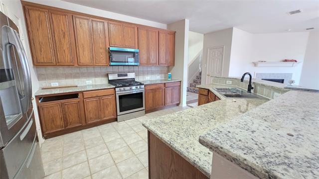 1608 Broadmoor Dr