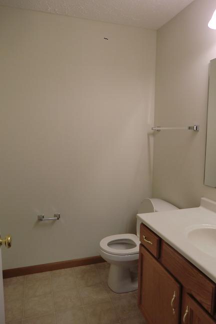604 Parkside Commons Ct