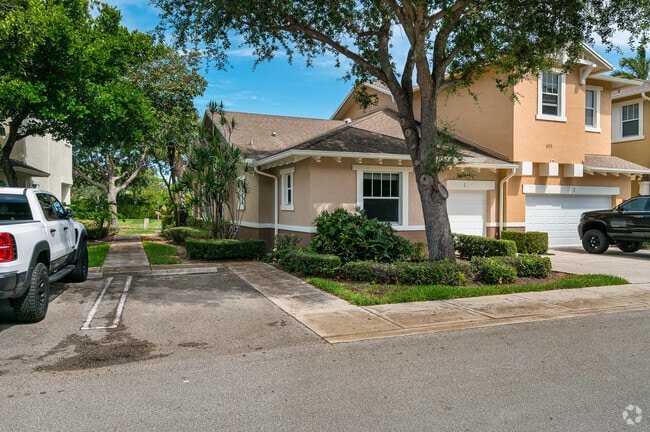 Building Photo - 555 Pacific Grove Dr Rental
