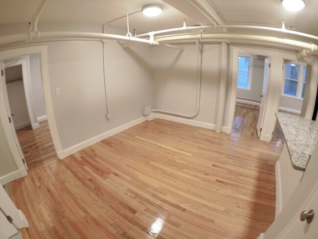 Photo - 1550 Commonwealth Ave Unidad B