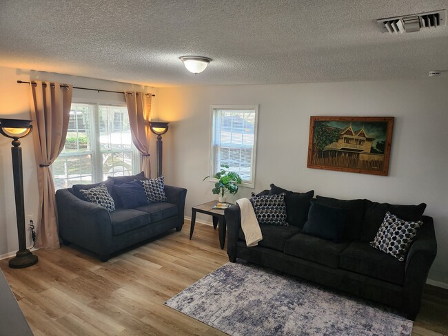 Photo - 118 E Volusia Ave