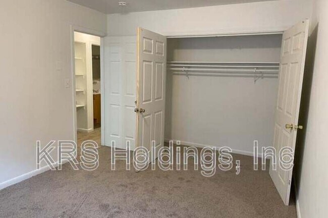 Photo - 416 S West St Unit Apt 8