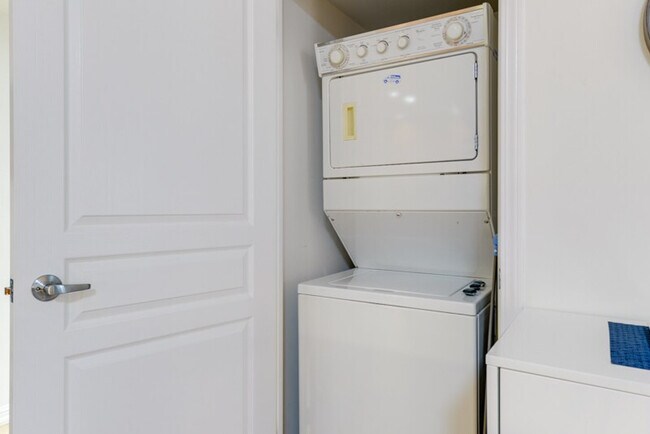 Photo - 220 Richmond St W Unit SI ID1034868P