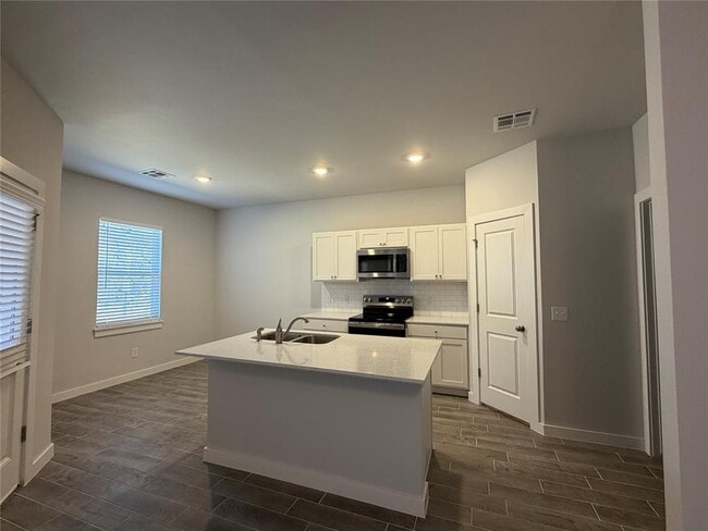 Photo - 17900 Lantana Loop